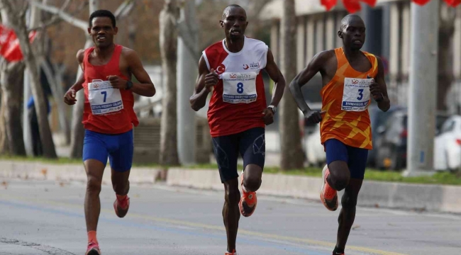 5 Ocak Adana Kurtuluş Yarı Maratonu tamamlandı