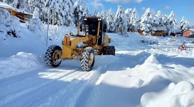 Amanoslar'da kardan kapanan yayla yolları ulaşıma açılıyor