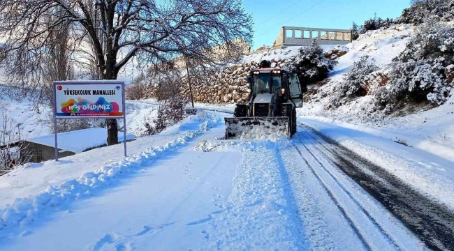 Mersin'de ekipler kar nöbetinde