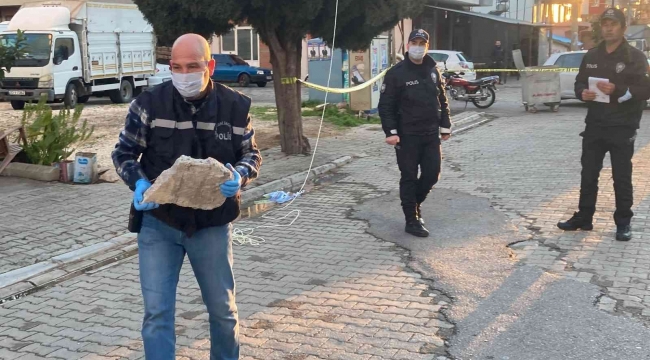 Rüzgarda kafasına 10 kiloluk taş düşen kadın hayatını kaybetti