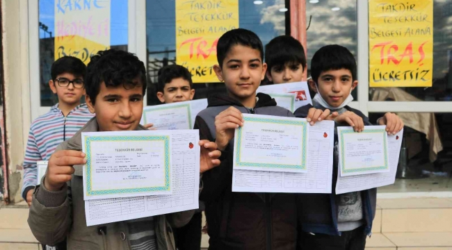 Takdir ve teşekkür belgesi alan öğrencilere ücretsiz tıraş