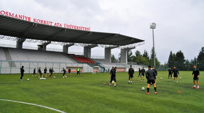 OKÜ, profesyonel ve amatör spor kulüplerine spor tesislerini açtı