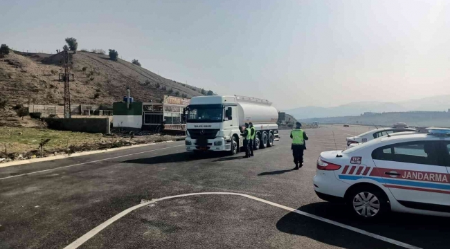 Tehlikeli madde taşıyan araçlar denetlendi