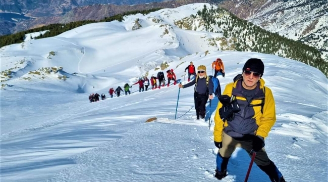 Uludaz Dağı'na zirve tırmanışı