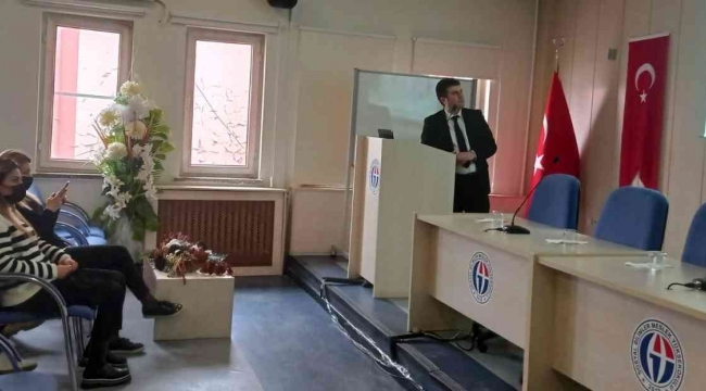 Eğitmen Ozan Tekin'den 'Enstrümanın Önemi' konferansı