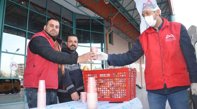 Mersin Büyükşehir Belediyesinden çorba dağıtımı