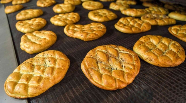 Mersin Büyükşehir Belediyesi, Ramazan pidesini 2,5 liradan satışa sunuyor