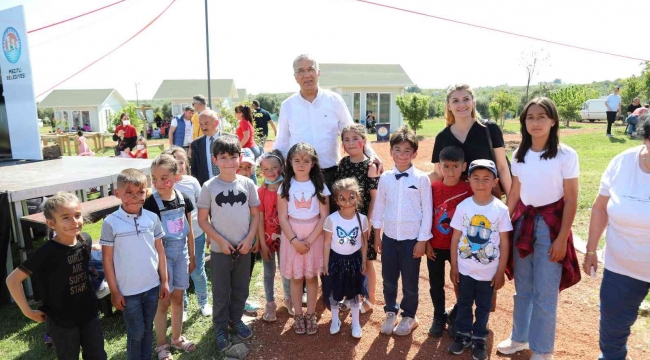 Mezitli'de çocuklar bayramı 'Mutlu Yaşam Köyü'nde kutladı