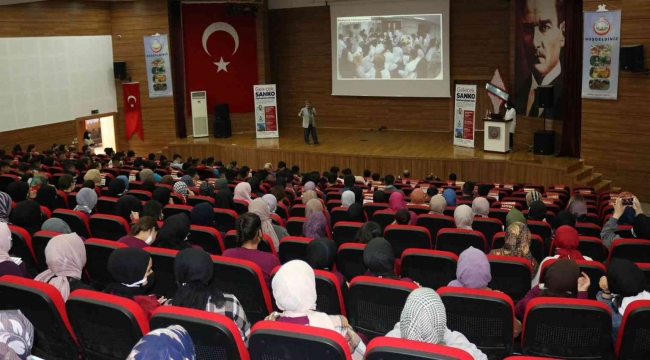 SANKO Üniversitesi akademisyenleri aday öğrencilerle buluştu