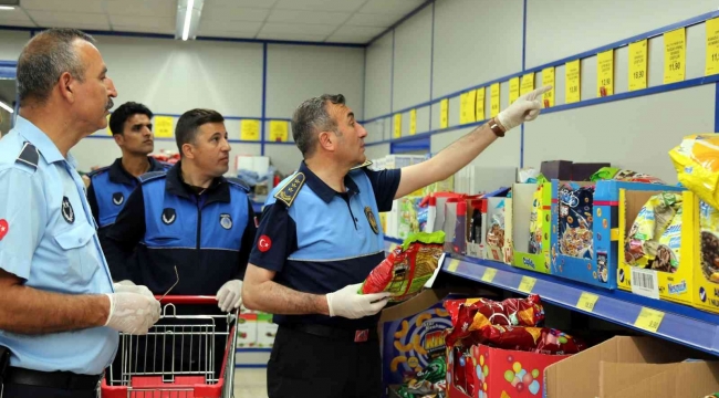 Akdeniz zabıtası marketlerde fiyat-etiket denetimi yaptı