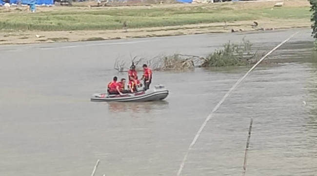 Ceyhan Nehri'nde kaybolan genç bulunamadı