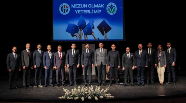 GAGİAD'dan ''mezun olmak yeterli mi'' söyleşisi