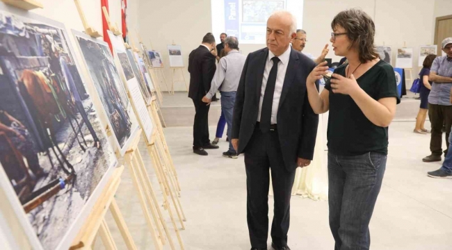 Hatay'da "Göç ya da Araf" fotoğraf ve heykel sergisi