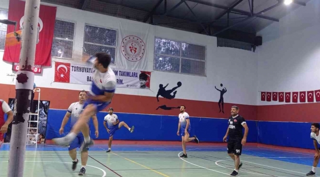 Bozyazı'da Mahalleler Arası Voleybol Turnuvası sona erdi