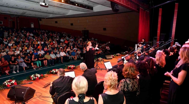 Gönülden Sesler Korosu ikinci konserini verdi