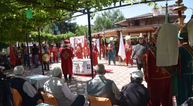 Huzurevi sakinlerine mehteranlı 'Babalar Günü' konseri