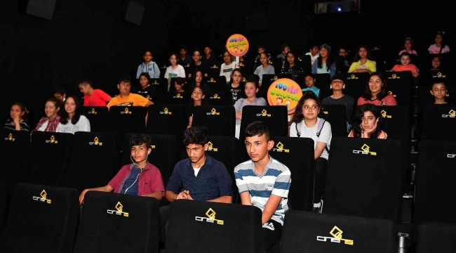 Mersin'deki öğrenciler sinema etkinliğinde buluştu