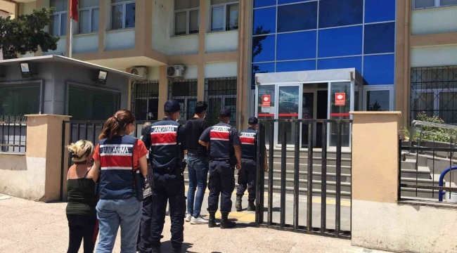 Mersin'de fuhuş operasyonu: 4 gözaltı