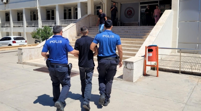 Motosiklet hırsızı önce kameraya sonra polise yakalandı