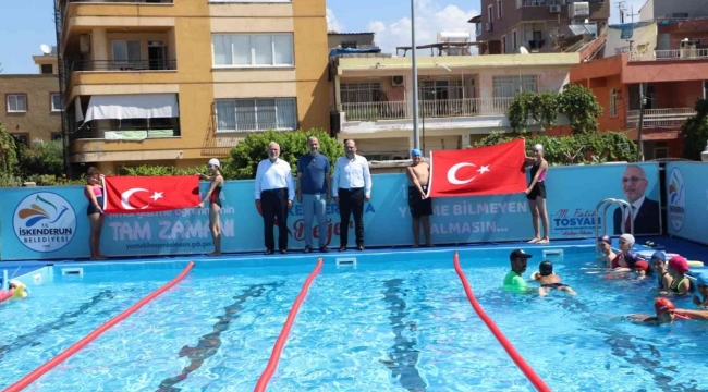 İskenderun'da portatif yüzme havuzlarının açılışı yapıldı