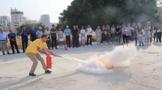 Mezitli Belediyesi çalışanlarına yangın tatbikatı