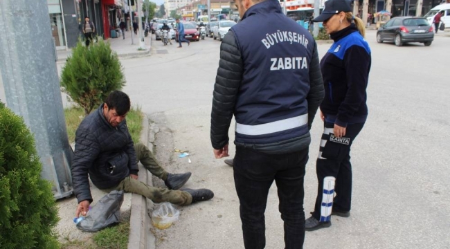 Kılıçoğlu'ndan "dilenciliği meslek haline getirenlere yardım etmeyin" çağrısı