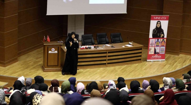 GAÜN'de "En yüce duygu annelik" konferansı