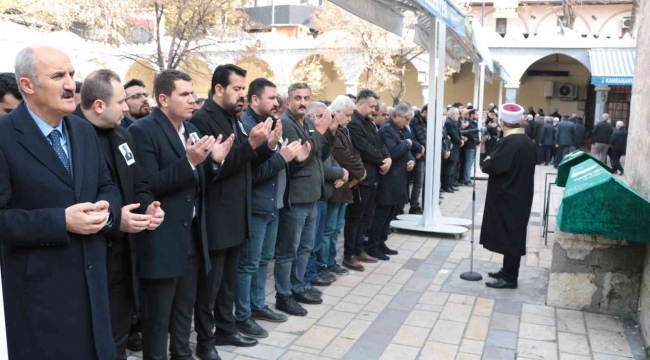 Şair yazar Mehmet Nafiz Karakoç son yolculuğuna uğurlandı