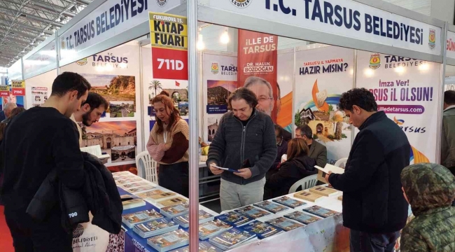 Tarsus Belediyesi standı, Çukurova Kitap Fuarında yoğun ilgi görüyor