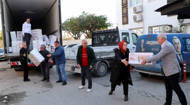 Akdeniz Belediyesi deprem bölgesine yardım seferberliğini sürdürüyor