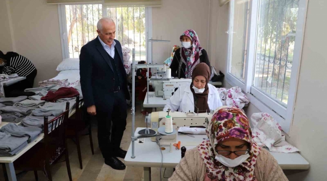 Akdenizli kadınlar depremzedeler için seferber oldu