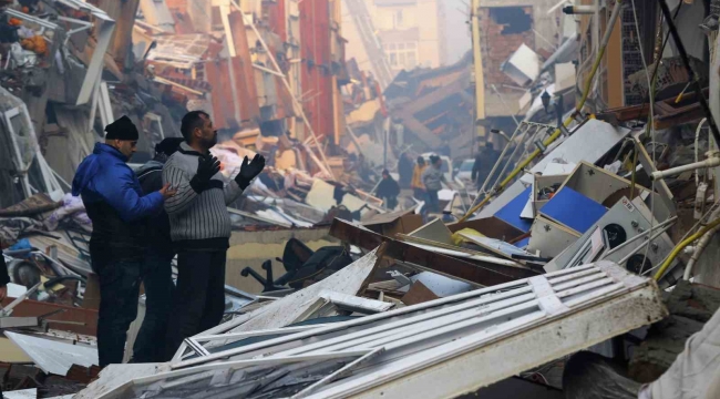 Hatay'da enkaz altında kalan 6 yaşındaki Elif'ten 30 saat sonra müjdeli haber