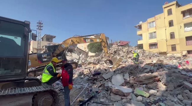 Hatay'da enkaz kaldırma çalışmaları devam ediyor