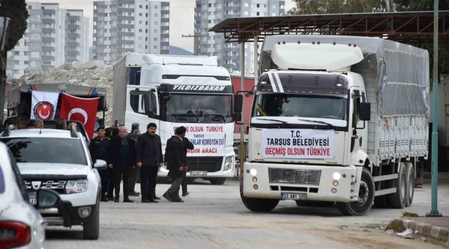 Tarsus Belediyesinin 4 yardım tırı deprem bölgesine doğru yola çıktı