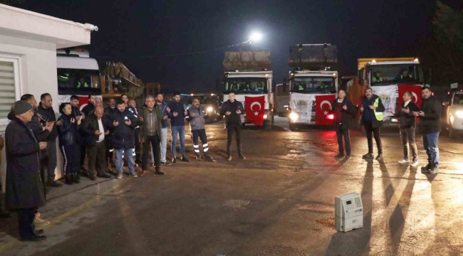 Toroslar Belediyesinden deprem bölgesine ekip ve iş makinesi desteği