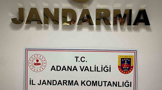 Adana'da durdurulan araçta bin 140 adet uyuşturucu hap ele geçirildi