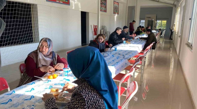 Mersin Büyükşehir Belediyesi 7 bin 500 depremzedeye barınma sağlıyor