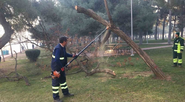 Şahinbey'de parklarda bakım, onarım ve yenileme çalışmaları yapılıyor