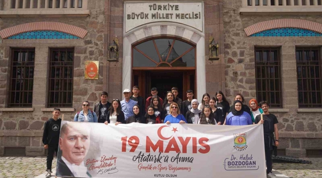 Tarsus Belediyesi köy okullarındaki öğrencileri Ankara gezisine götürdü