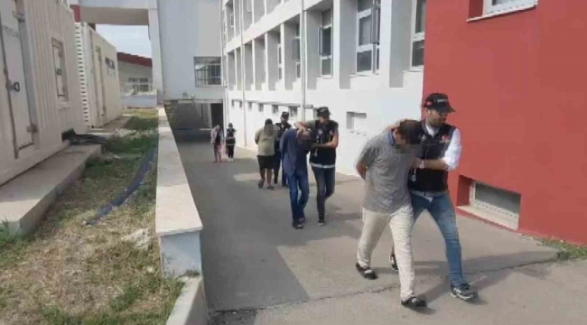 Adana'da narkotik operasyonunda yakalanan 3 kişi tutuklandı