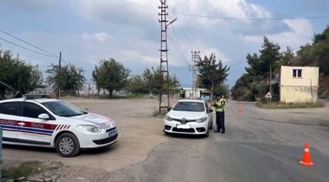 Hatay'da bir haftada 75 düzensiz göçmen, 110 aranan şahıs yakalandı