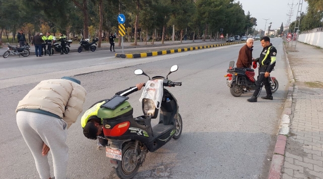 Tescilsiz 10 motosiklet ve 1 araç trafikten men edildi