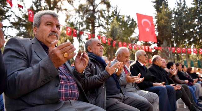 Depremlerde hayatını kaybedenler dualarla anıldı