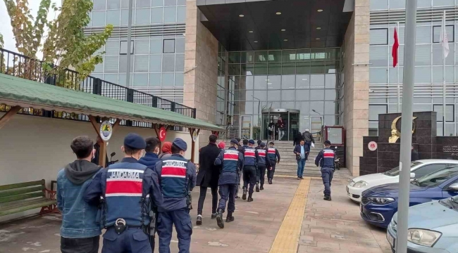 Jandarma Mersin'de suç ve suçluya geçit vermedi