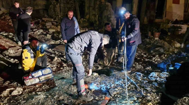 Kuyuya düşen çocuğu itfaiye ekipleri kurtardı