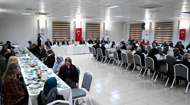 Osmaniye'de huzurevi sakinlerine iftar yemeği