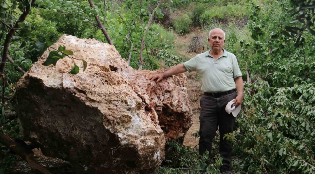 Mahalleli diken üstünde: Kayısı topladıkları esnada taş ocağından 10 tonluk devasa kaya düştü