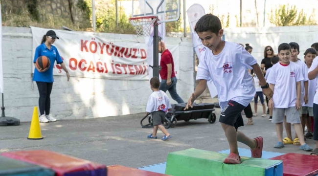 Mersin'de çocuklar 'Sporbüs' ile sporla buluşuyor