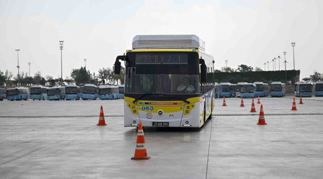 Mersin'de şoförler ileri sürüş teknikleri eğitiminden geçiriliyor