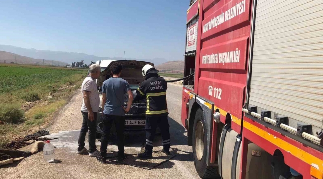 Motor kısmı yanan araçta maddi hasar oluştu